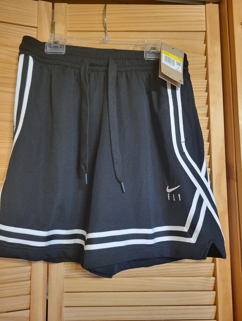 Nike Fly‎ Crossover Basketball Shorts black stripes Womens Small NEW WITH TAGS